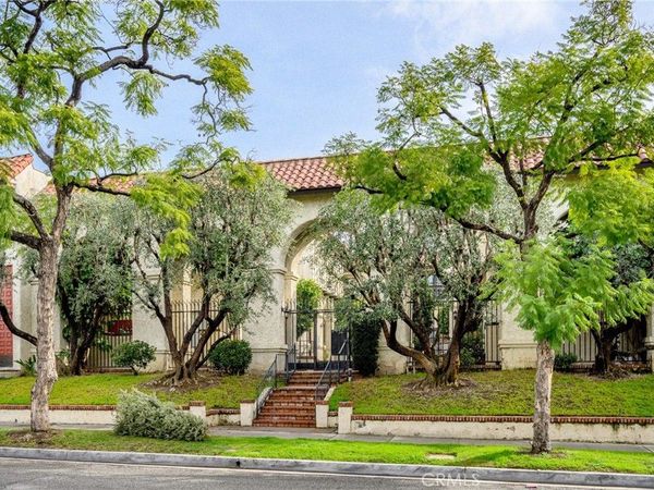 300 N Isabel Street, Unit 10, Glendale, CA 91206