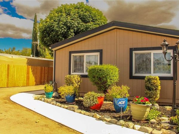 185 Punta Prieta, Perris, CA 92571