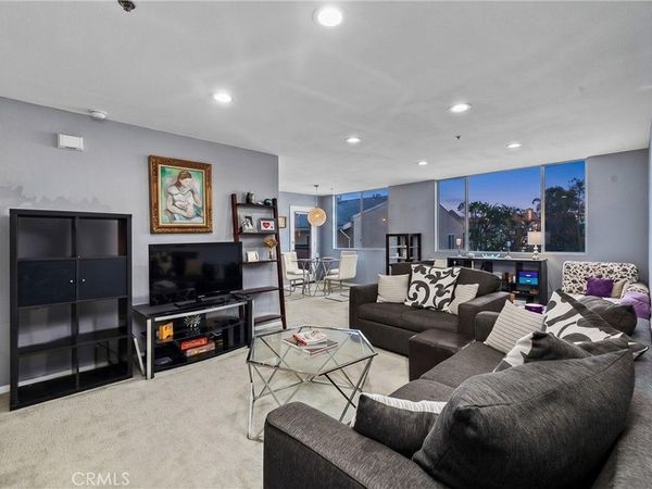 4501 Cedros, Sherman Oaks, CA 91403
