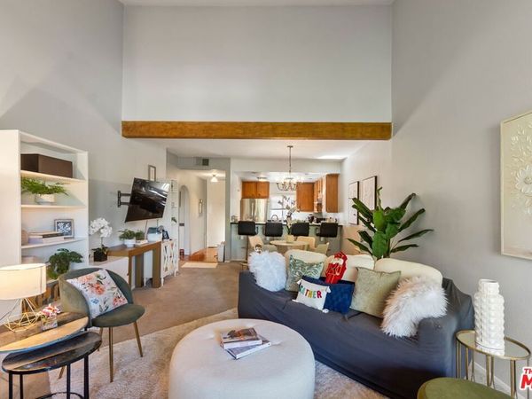 3480 Barham Boulevard, Unit 306, Los Angeles, CA 90068