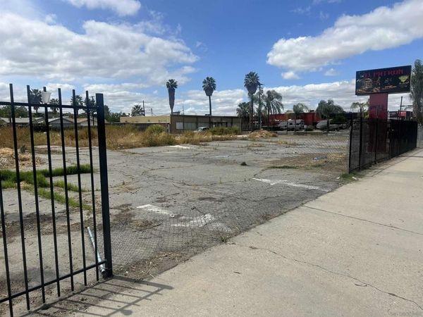 41525 East Florida Avenue , Hemet, CA 92543