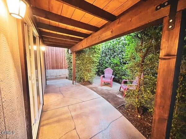 30 Valley Road, Oak View, CA 93022