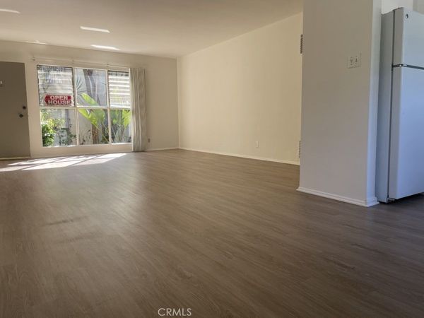 630 San Vicente, Unit B, Santa Monica, CA 90402
