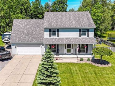 6138 Versailles Road, Lake View, NY 14085