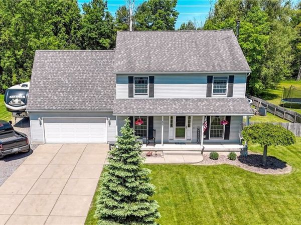 6138 Versailles Road , Lake View, NY 14085