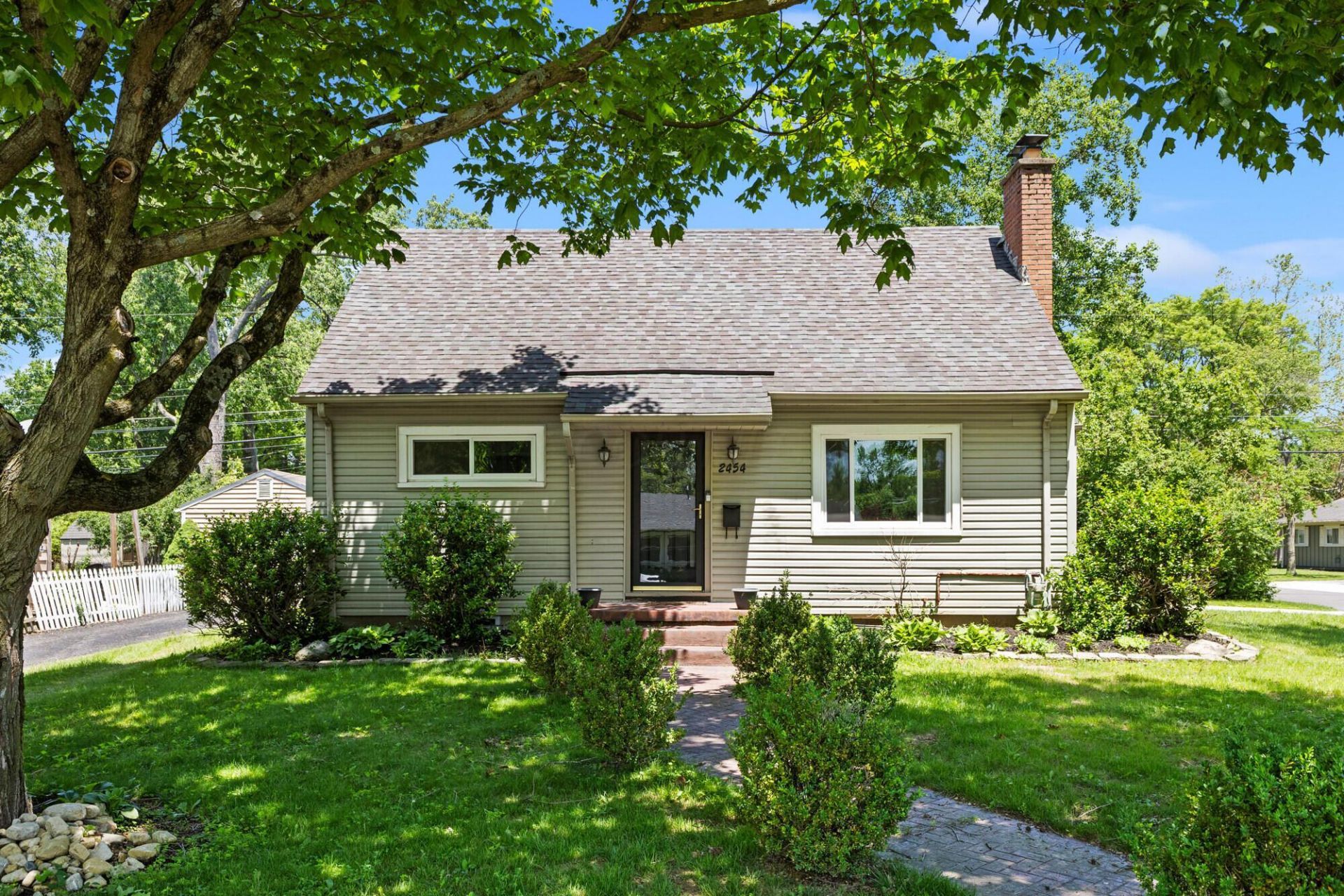 2454 Cranford Road , Columbus, OH 43221 Main Photo
