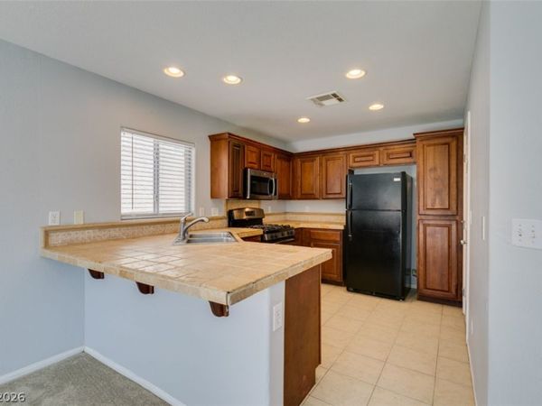 8433 Spencer Canyon Street, Las Vegas, NV 89166