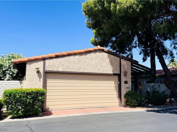2212 Plaza Del Prado , Las Vegas, NV 89102