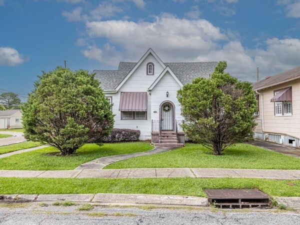 3433 CLERMONT Drive , New Orleans, LA 70122