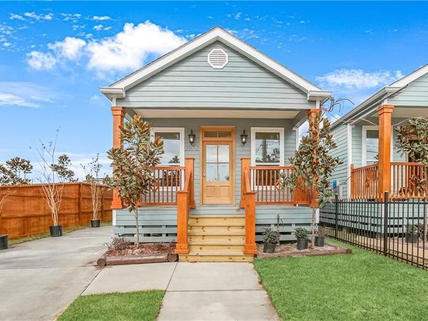 2932 EAGLE Street , New Orleans, LA 70118