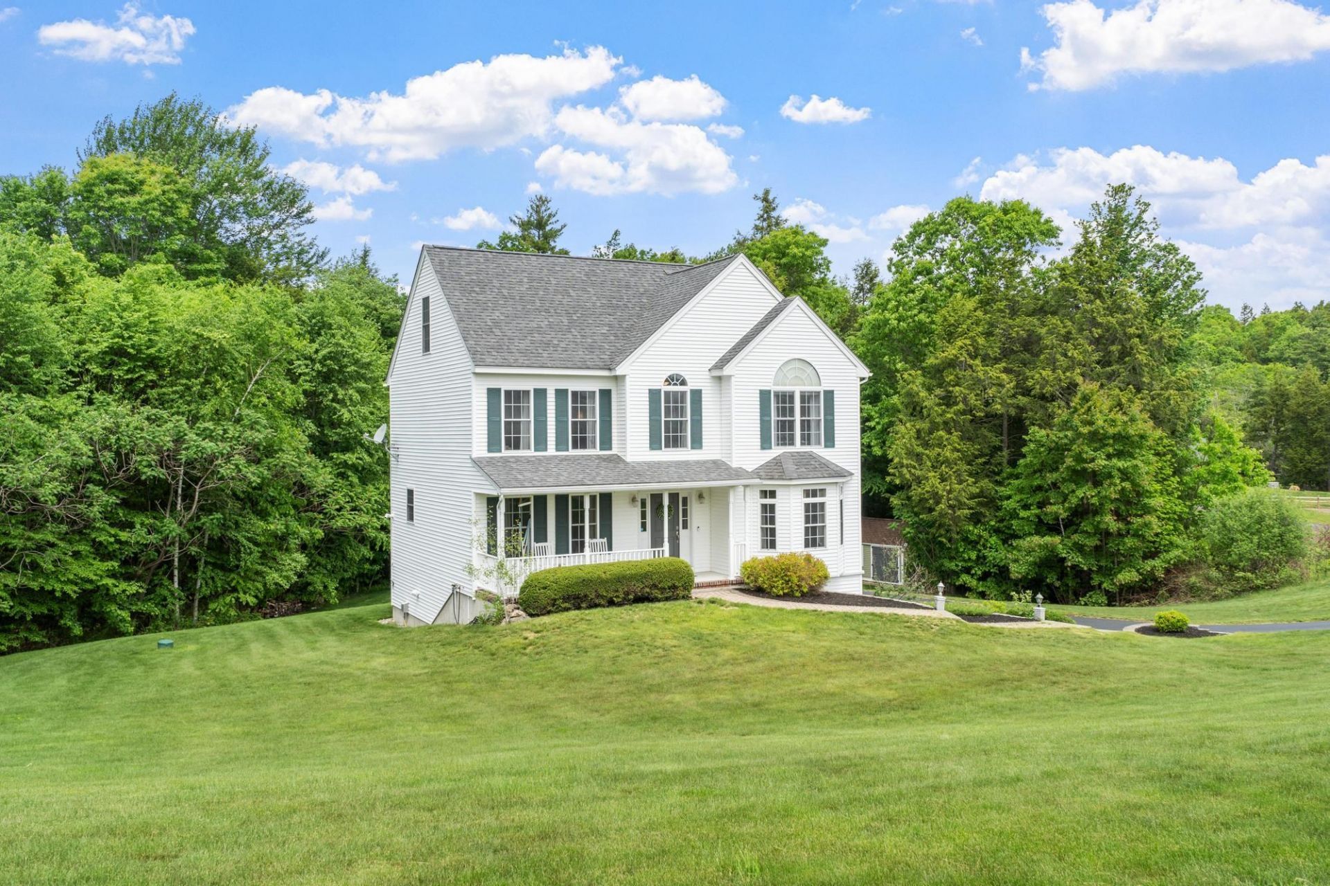8 Jana Circle Sandown, NH 03873