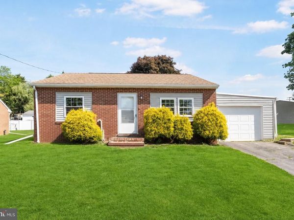 311 E LANCASTER STREET , RED LION, PA 17356