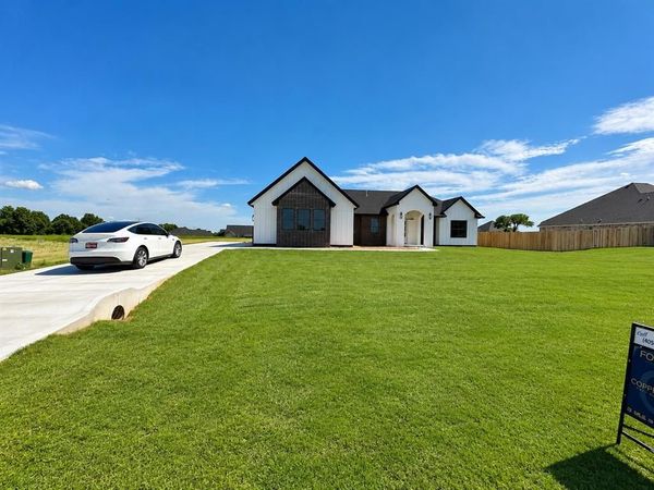 2447 Wolf Creek Bend , Blanchard, OK 73010