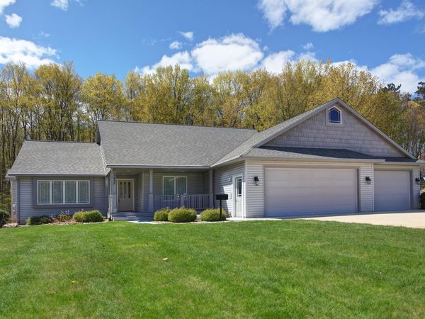 1432 Nightingale Lane, Kingsley, MI 49649