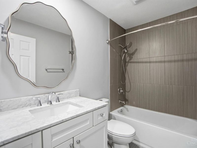 1004 Shakertown Court, Montgomery, OH 45242 Photo 18