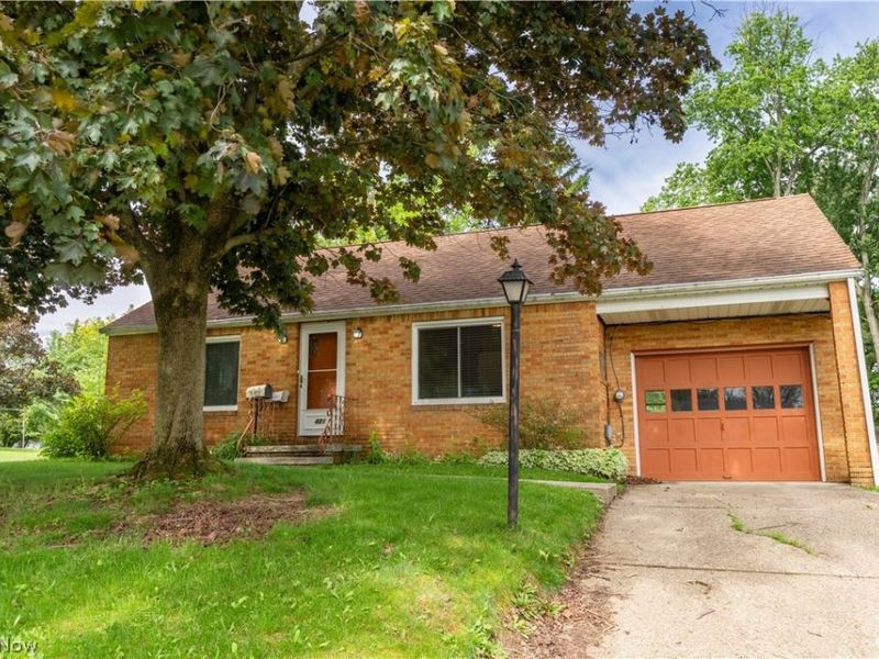 421 19th Street NE, Massillon, OH 44646 Photo 2