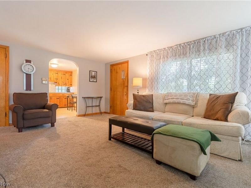 421 19th Street NE, Massillon, OH 44646 Photo 3