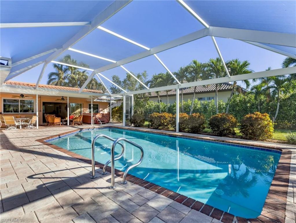 392 Snow Dr , Fort Myers, FL 33919 Photo