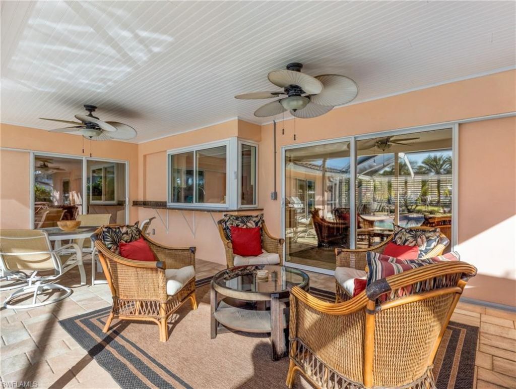 392 Snow Dr , Fort Myers, FL 33919 Photo