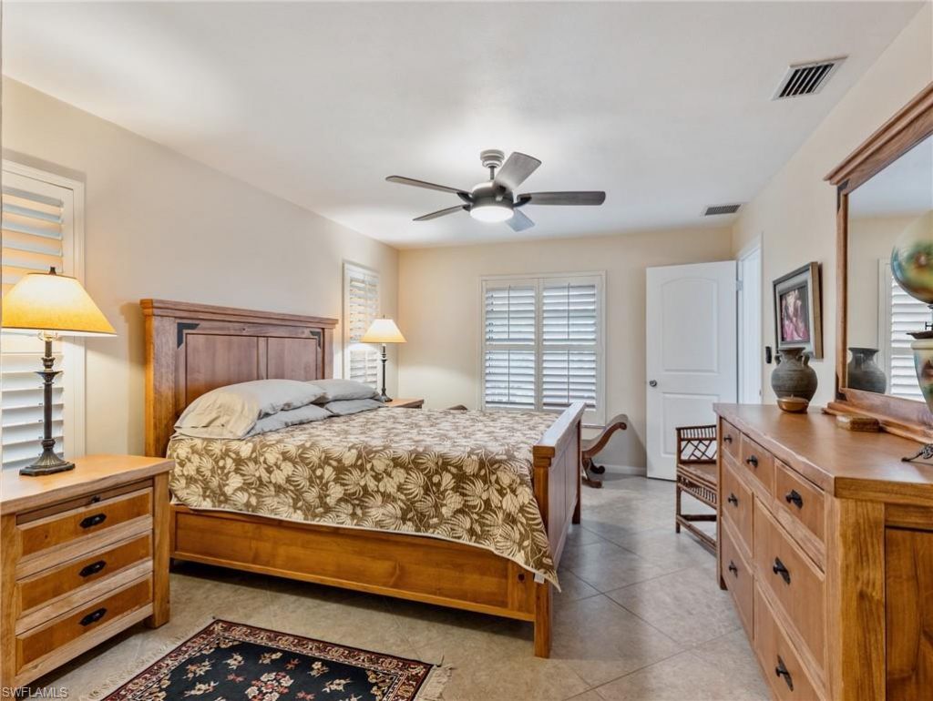 392 Snow Dr , Fort Myers, FL 33919 Photo