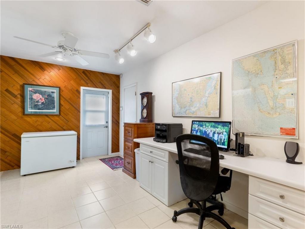 392 Snow Dr , Fort Myers, FL 33919 Photo