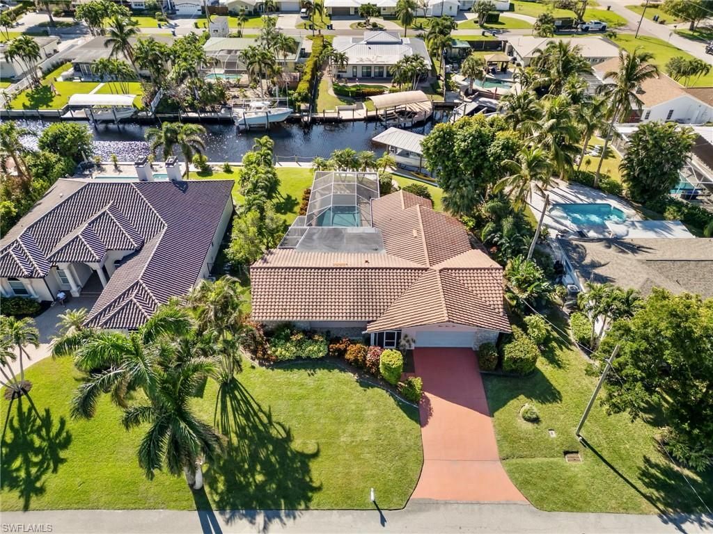 392 Snow Dr , Fort Myers, FL 33919 Photo