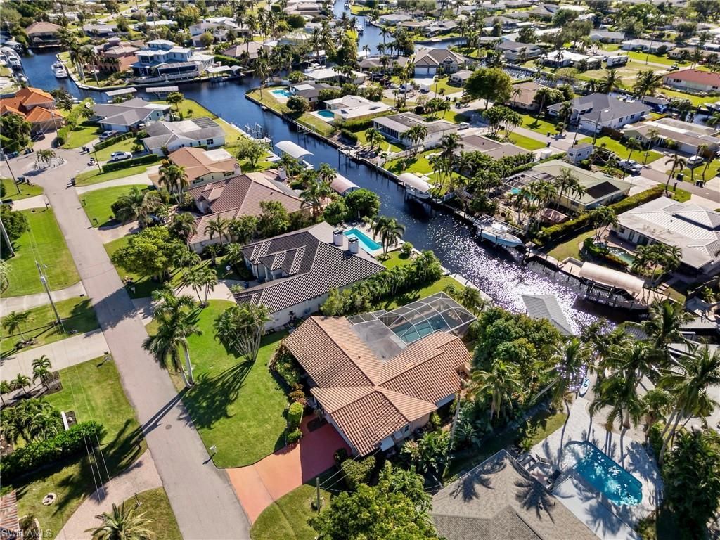 392 Snow Dr , Fort Myers, FL 33919 Photo