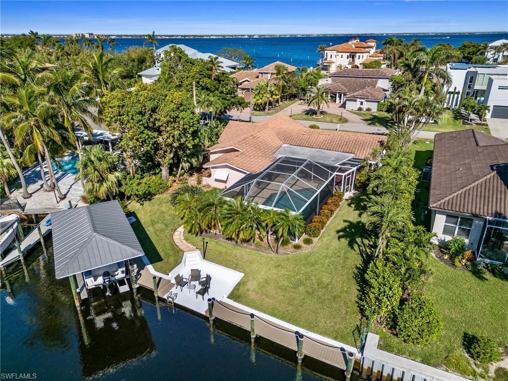 392 Snow Dr , Fort Myers, FL 33919 Photo