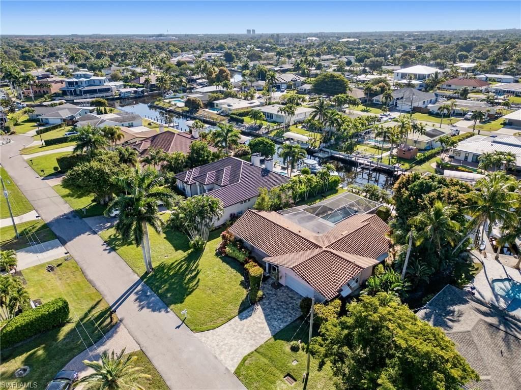 392 Snow Dr , Fort Myers, FL 33919 Photo