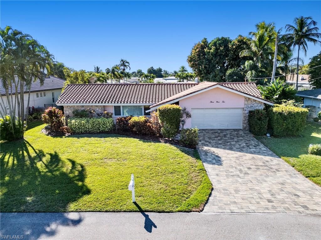 392 Snow Dr , Fort Myers, FL 33919 Photo