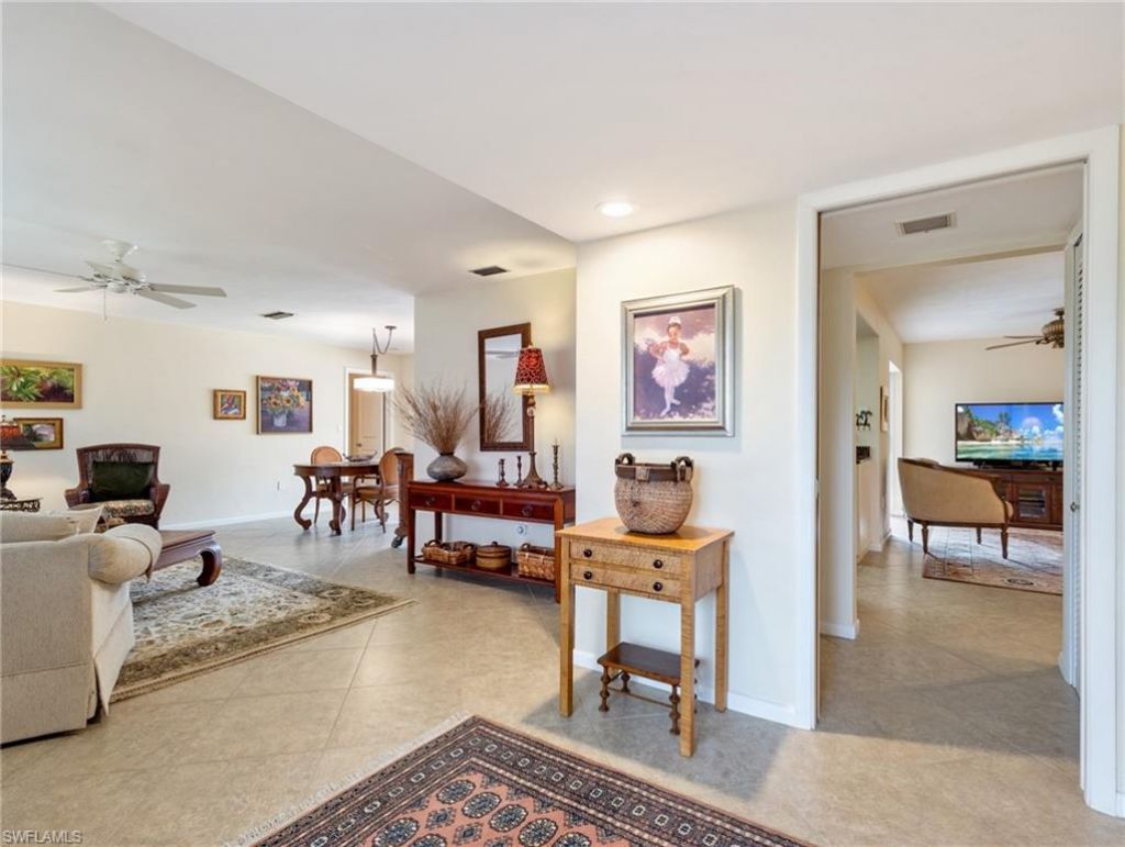 392 Snow Dr , Fort Myers, FL 33919 Photo
