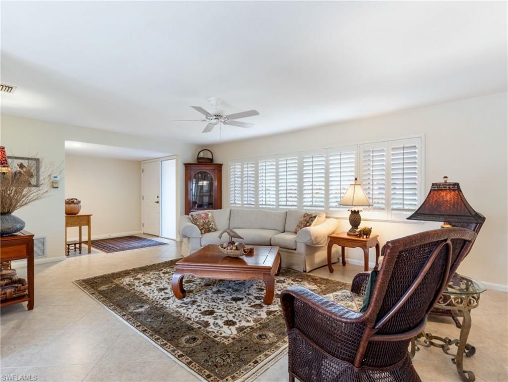 392 Snow Dr , Fort Myers, FL 33919 Photo