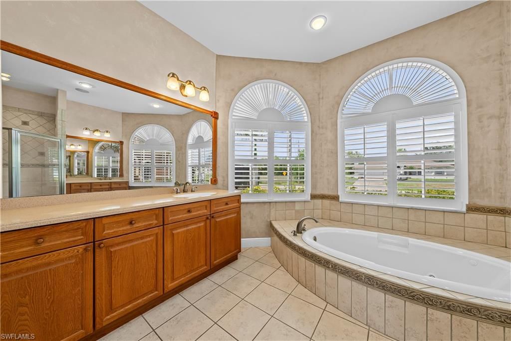 680 Mirror Lakes Ct , Lehigh Acres, FL 33974 Photo