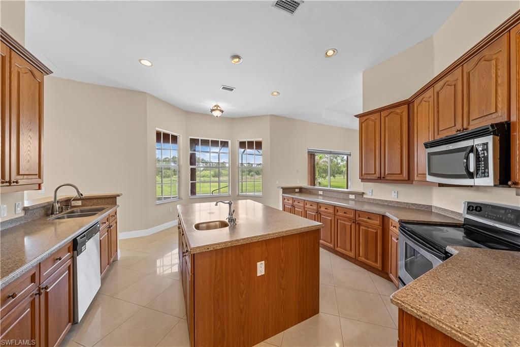 680 Mirror Lakes Ct , Lehigh Acres, FL 33974 Photo