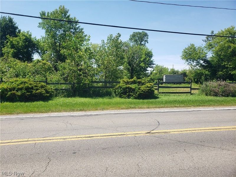 1240 Lowell Street , Elyria, OH 44035 Photo 2