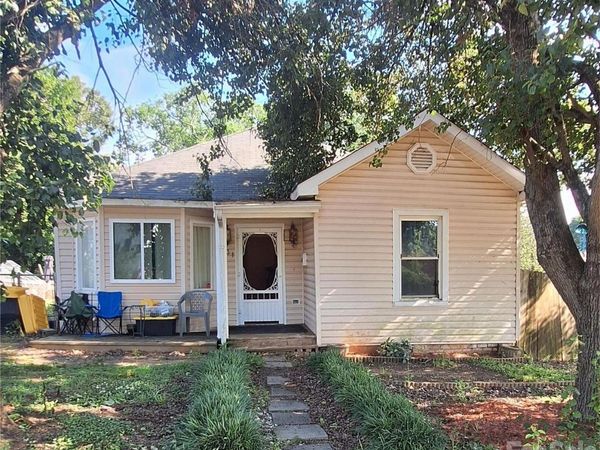 731 E Third Avenue , Gastonia, NC 28054