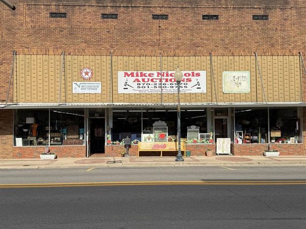 215 S Main Street, Warren, AR 71671
