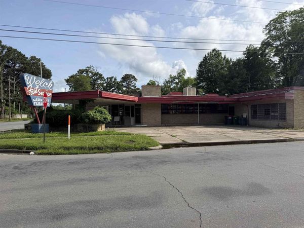 1300 S Cherry Street , Pine Bluff, AR 71601