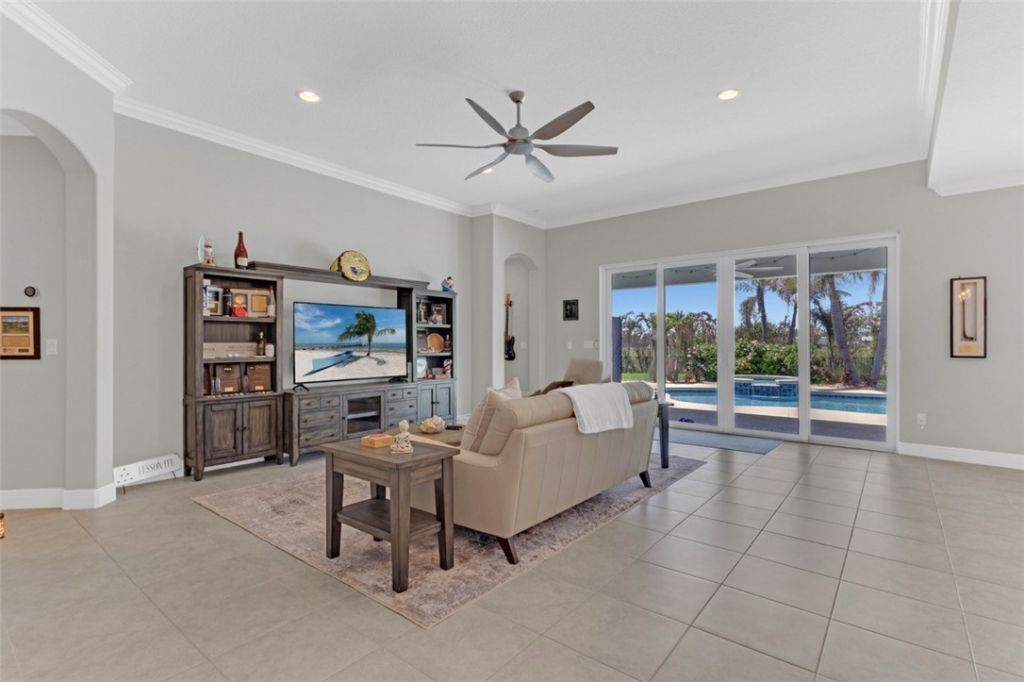 7203 33rd Square, Vero Beach, FL 32967 Photo
