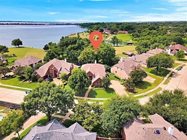 8810 Edgelake Trail, Rowlett, TX 75088