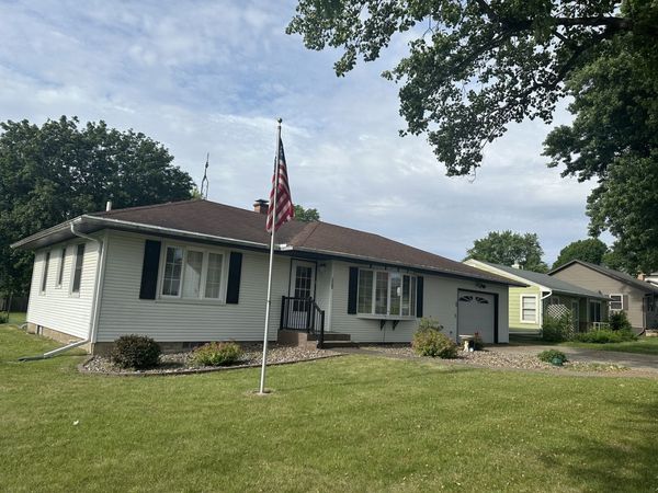 1723 E LAWN , Savanna, IL 61074