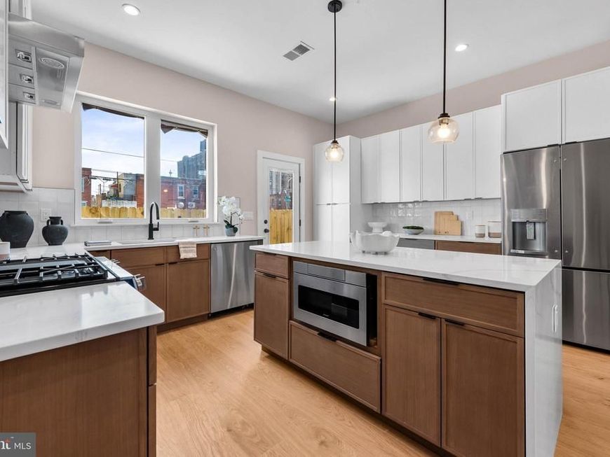 909 Emily Street , Philadelphia, PA 19148 Main Photo