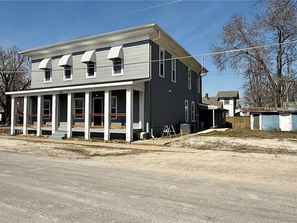 102 E 3rd Street, Linwood, KS 66052