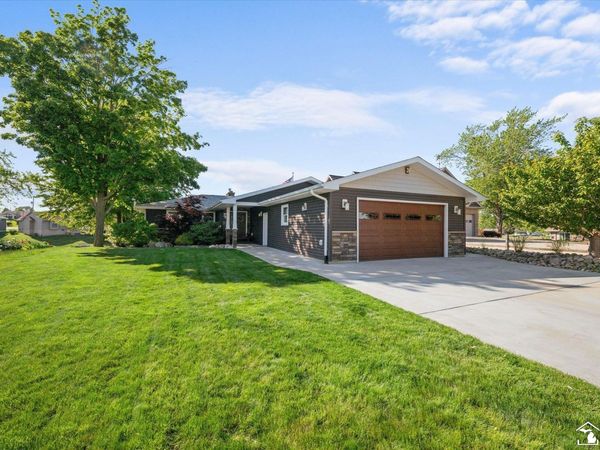 14598 Kildare Lane, Cement City, MI 49233
