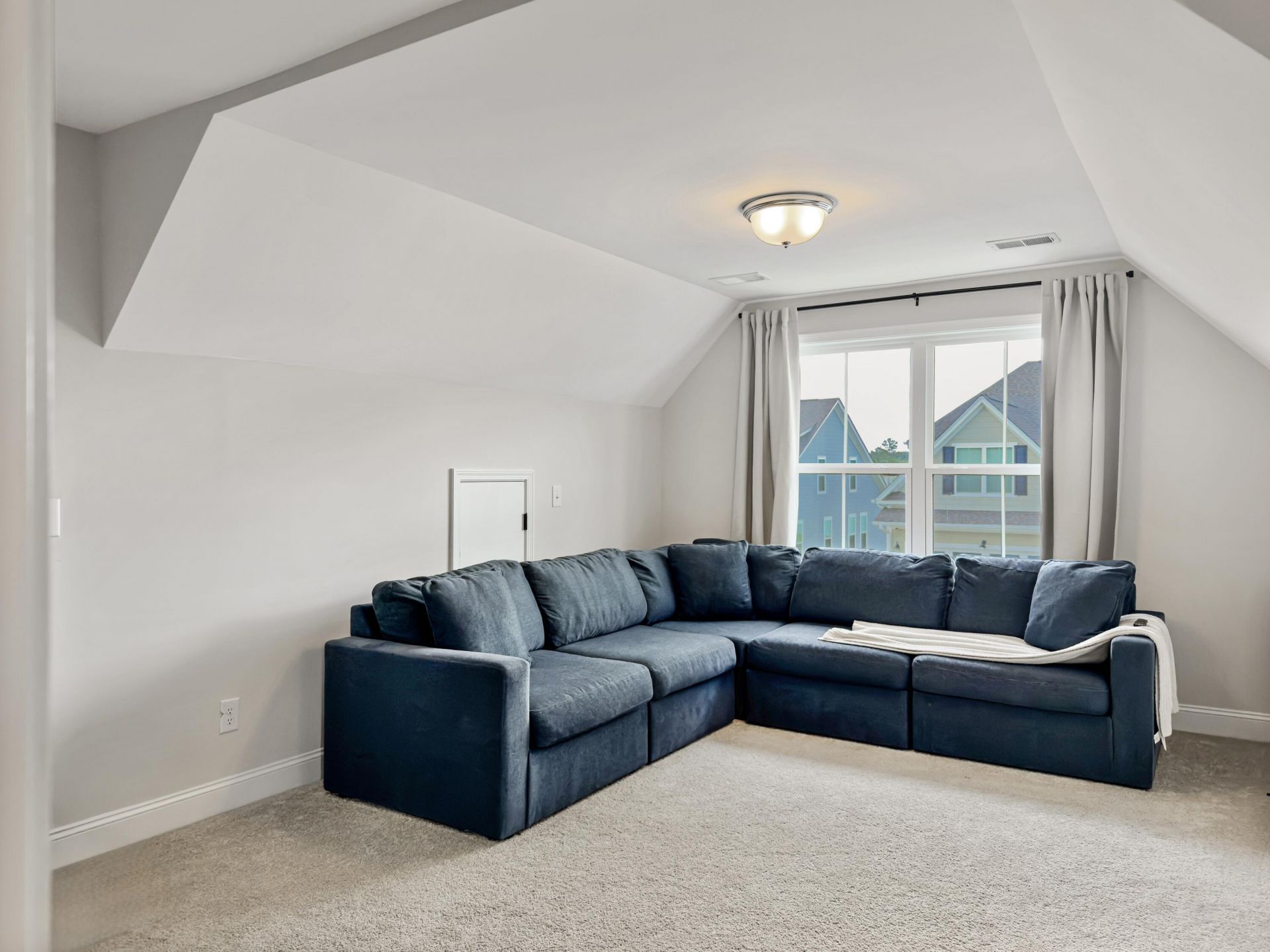 460 Eagleview Drive Photo 27