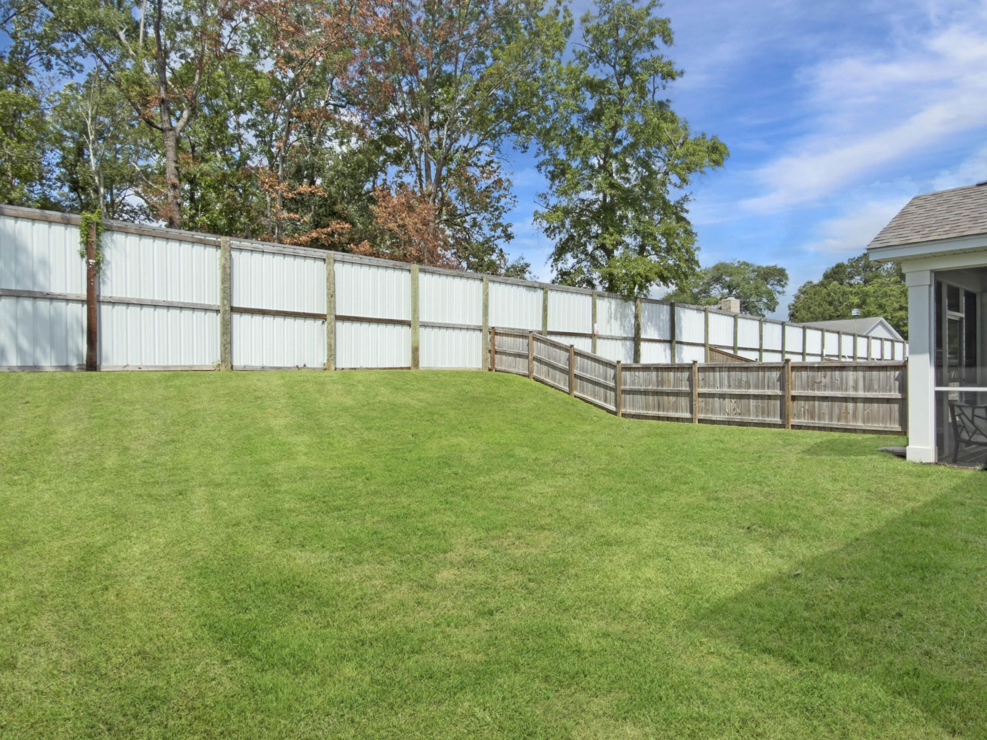 460 Eagleview Drive Photo 34
