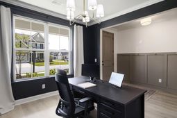460 Eagleview Drive photo 4