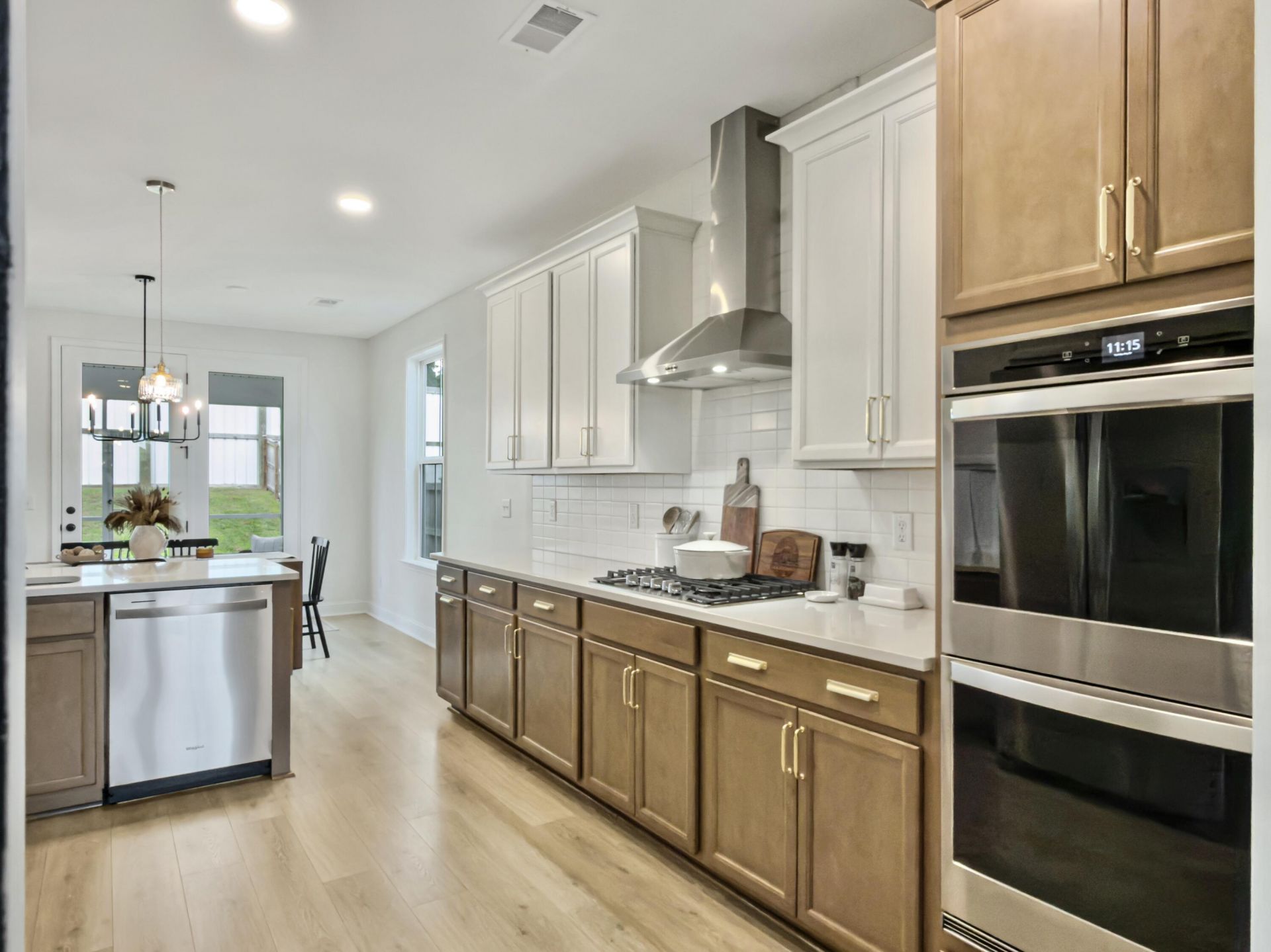 460 Eagleview Drive Photo 8
