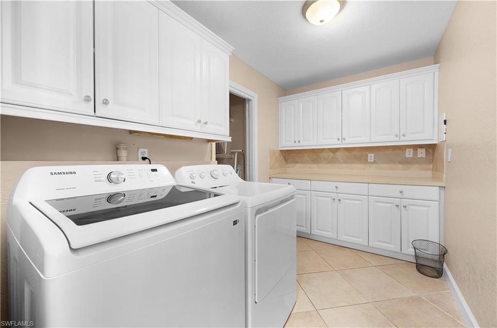 1012 Wyomi Dr, Fort Myers, FL 33919 Photo