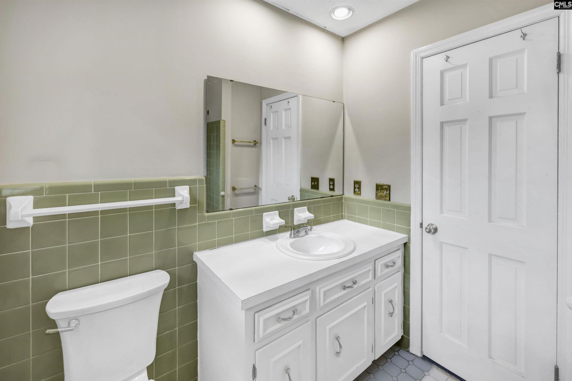 137 Canterfield Road  Photo 24